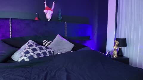 Aylen online show from November 25, 2025, 7:58 pm