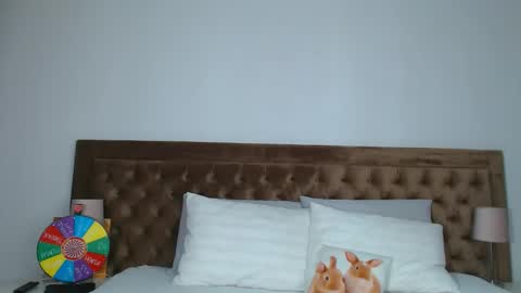 Aylin online show from October 19, 2025, 2:12 am