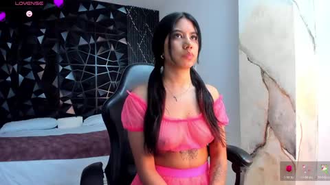 aylinlove_ online show from June 3, 2026, 12:19 pm