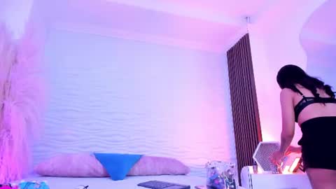 aylinlove_ online show from June 13, 2026, 12:03 pm