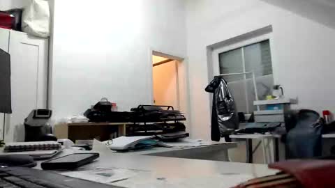 Snapshot of aylinniyerim chatting on October 20, 2025, 11:49 pm aylinniyerim online show from October 20, 2025, 11:49 pm