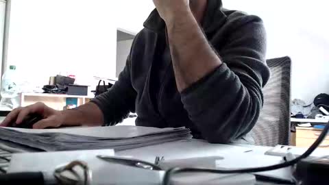 Snapshot of aylinniyerim chatting on March 16, 2026, 10:19 am aylinniyerim online show from March 16, 2026, 10:19 am