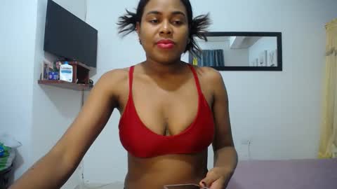 aynaraross1 online show from February 2, 2025, 4:59 am