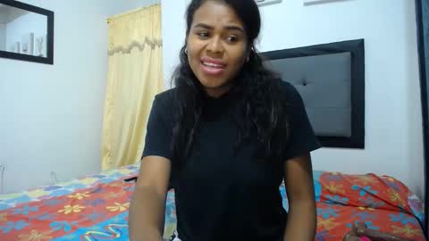 aynaraross1 online show from March 2, 2025, 5:12 am