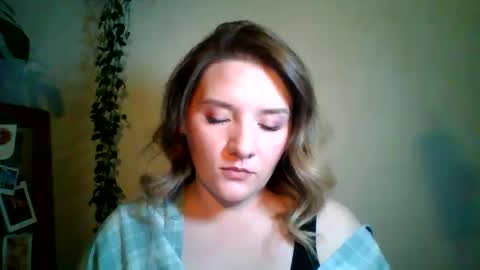 ayrix online show from September 19, 2025, 6:08 pm