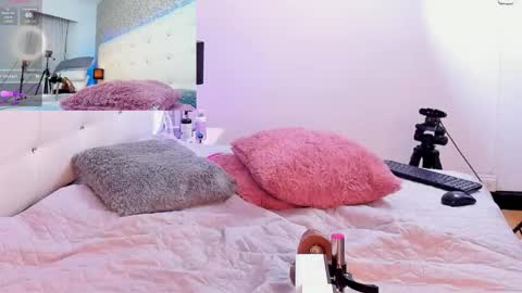 AYSHA online show from February 13, 2026, 11:12 pm