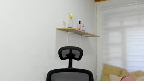 aysha_winxx online show from October 17, 2025, 11:24 am