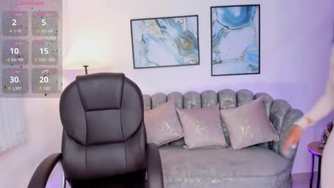ayshel_cooperr online show from September 22, 2025, 2:24 am