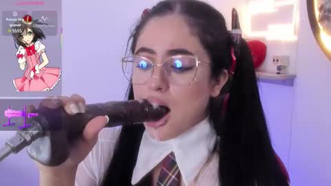 ayshel_lira online show from November 4, 2025, 2:16 pm