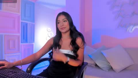 Ayshel online show from October 2, 2025, 4:08 am