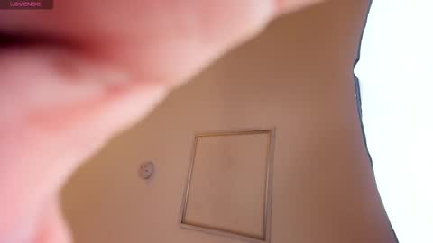 Ayshel online show from November 30, 2025, 4:05 am