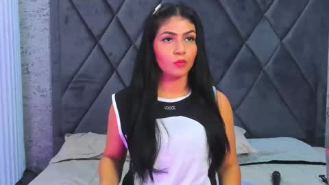 Snapshot of ayshelcooper_ chatting on October 12, 2025, 11:53 am Ayshel online show from October 12, 2025, 11:53 am