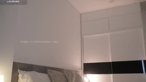 ayumi_dream online show from October 29, 2025, 2:47 am