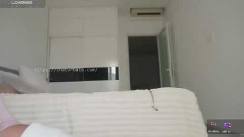 ayumi_dream online show from November 4, 2025, 2:10 am