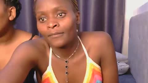 Azalea online show from November 20, 2025, 6:29 pm