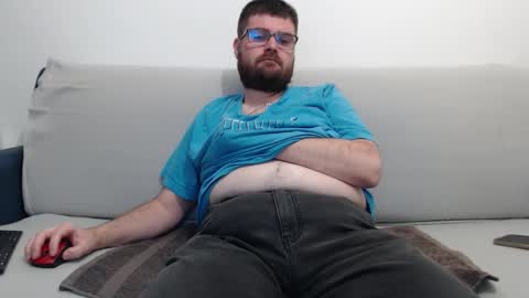 Snapshot of azer912 chatting on October 19, 2025, 4:40 pm Azer online show from October 19, 2025, 4:40 pm