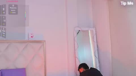 aziel_tay online show from October 20, 2025, 11:32 am