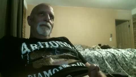 Snapshot of azjohnny chatting on April 11, 2026, 8:35 pm azjohnny online show from April 11, 2026, 8:35 pm