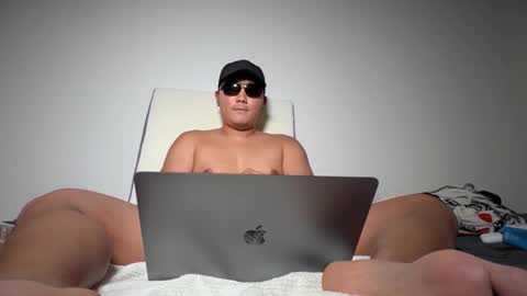 Snapshot of azngoogoo chatting on November 10, 2025, 8:41 pm azngoogoo online show from November 10, 2025, 8:41 pm