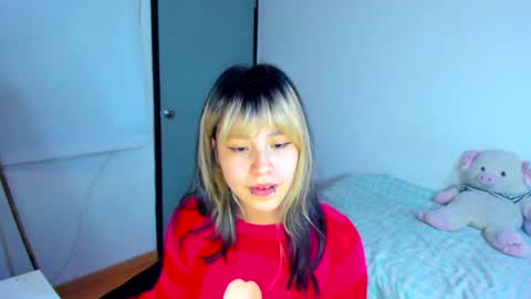 Azu Moure online show from January 23, 2025, 5:45 am