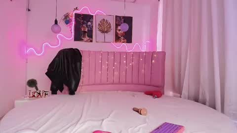 PRINCESS AZUL. online show from December 26, 2024, 8:42 pm