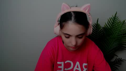 azumi_chan_ online show from September 14, 2025, 7:02 pm