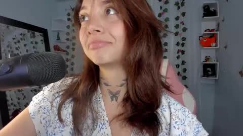 azumi saan online show from November 12, 2025, 2:56 am