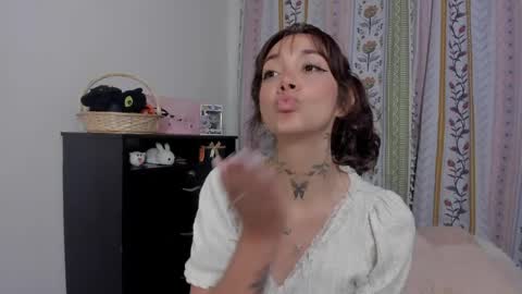 azumi saan online show from May 5, 2026, 1:35 am