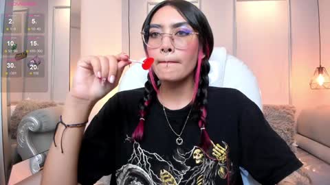 Azura online show from December 11, 2024, 7:57 pm
