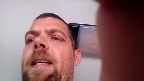 Snapshot of azza42086 chatting on May 25, 2026, 3:56 am azza42086 online show from May 25, 2026, 3:56 am