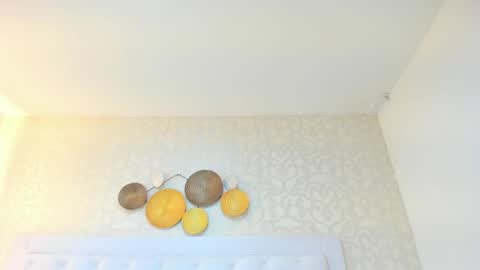 Anny online show from September 9, 2025, 11:43 am