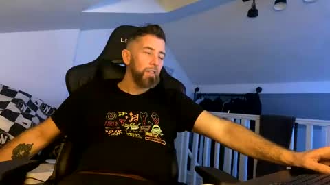 b4dafall44 online show from December 25, 2024, 11:31 pm