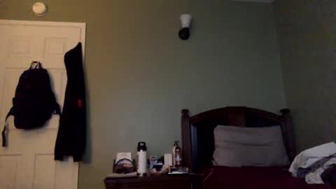 Snapshot of b_johnson530 chatting on September 24, 2025, 5:33 am b_johnson530 online show from September 24, 2025, 5:33 am