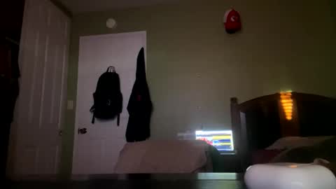 Snapshot of b_johnson530 chatting on November 16, 2025, 4:12 pm b_johnson530 online show from November 16, 2025, 4:12 pm