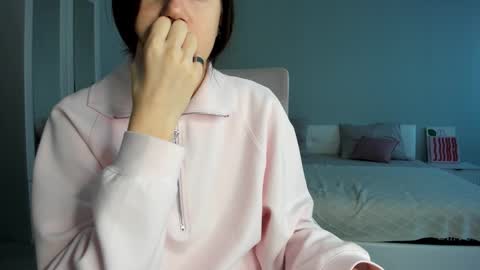 Snapshot of bab_boom chatting on September 17, 2025, 12:34 am Monica online show from September 17, 2025, 12:34 am