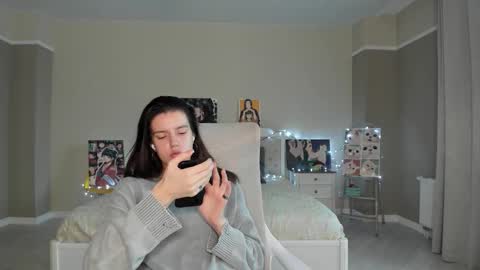 Snapshot of bab_boom chatting on September 24, 2025, 12:36 am Monica online show from September 24, 2025, 12:36 am