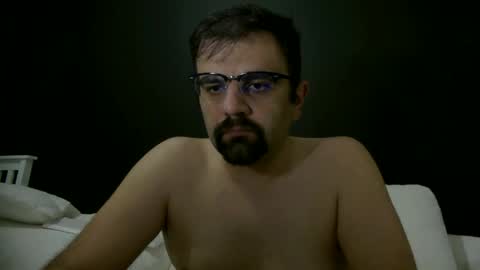 Snapshot of babak581 chatting on February 13, 2026, 6:48 pm babak581 online show from February 13, 2026, 6:48 pm