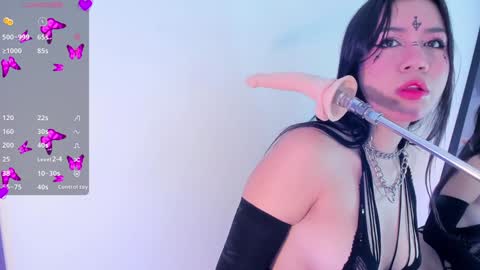 babby_alexxx online show from February 5, 2025, 12:06 pm