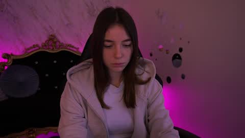 Babe online show from April 4, 2026, 6:44 am