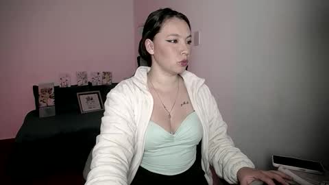 babenik_777 online show from November 15, 2025, 6:11 am