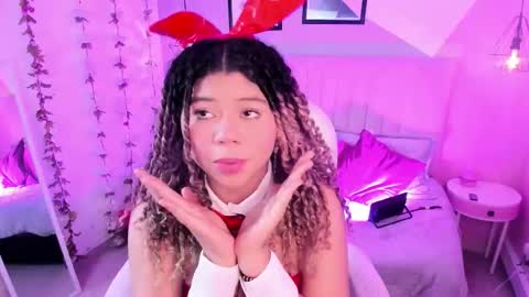 baby__kitty_ online show from November 17, 2025, 7:52 pm