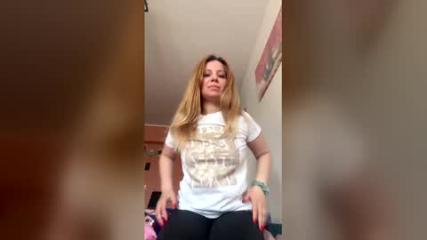 Snapshot of baby_blondee chatting on May 4, 2026, 5:36 am Baby Blonde online show from May 4, 2026, 5:36 am