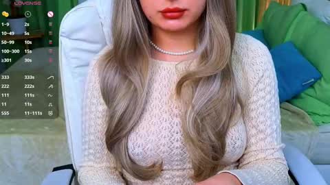 Snapshot of baby_debbie chatting on February 19, 2025, 8:20 pm Debora online show from February 19, 2025, 8:20 pm