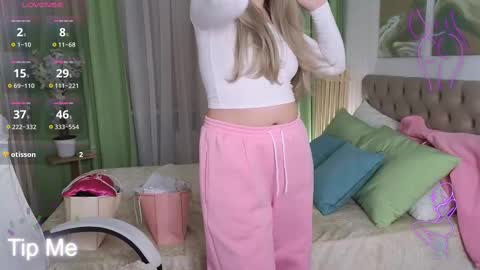 Snapshot of baby_debbie chatting on March 12, 2025, 1:14 am Debora online show from March 12, 2025, 1:14 am