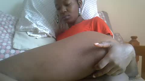 baby_facii online show from January 25, 2025, 8:21 am