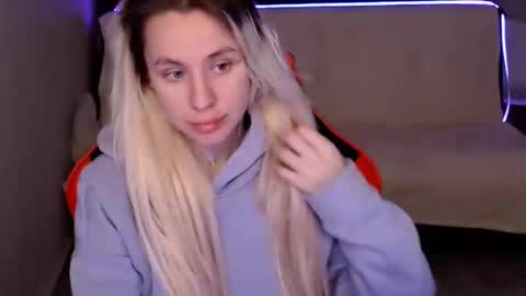 Snapshot of baby_kitte chatting on December 6, 2024, 4:14 am baby_kitte online show from December 6, 2024, 4:14 am