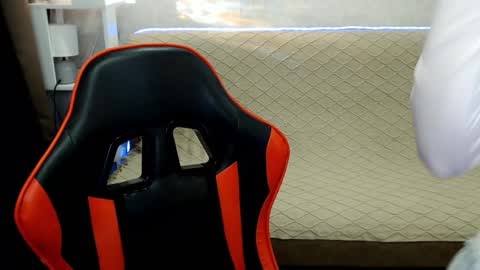 baby_kitte online show from January 13, 2026, 3:23 am