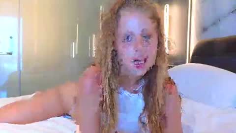 Snapshot of baby_leen chatting on December 27, 2024, 8:56 am Sharleen online show from December 27, 2024, 8:56 am