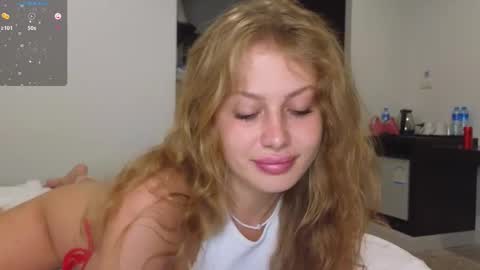 Snapshot of baby_leen chatting on March 10, 2025, 1:21 pm Sharleen online show from March 10, 2025, 1:21 pm