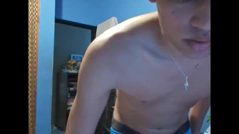 adrian online show from November 28, 2025, 7:38 pm